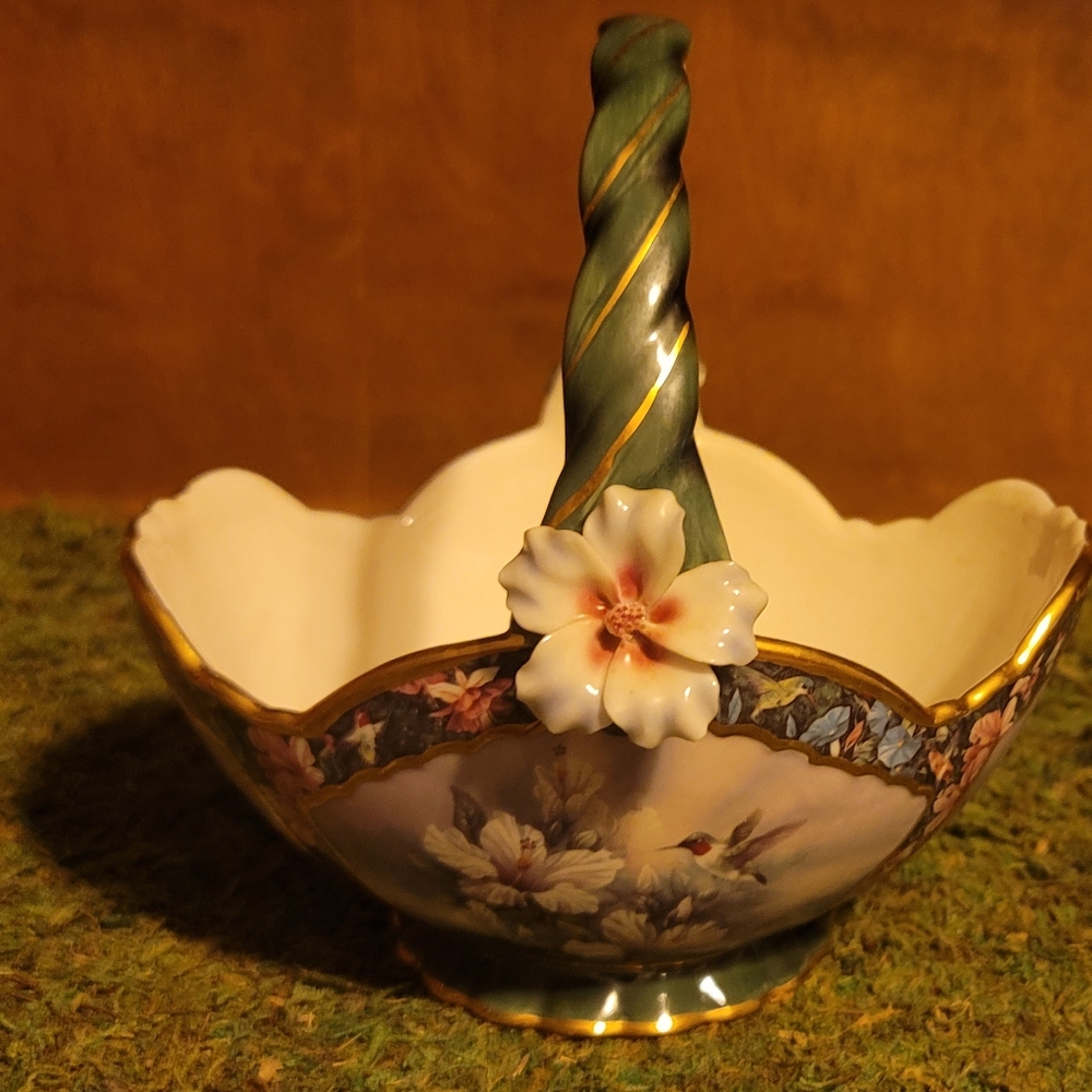 The Bradford Editions - "The Ruby Throated Hummingbird" by Lena Liu!!!